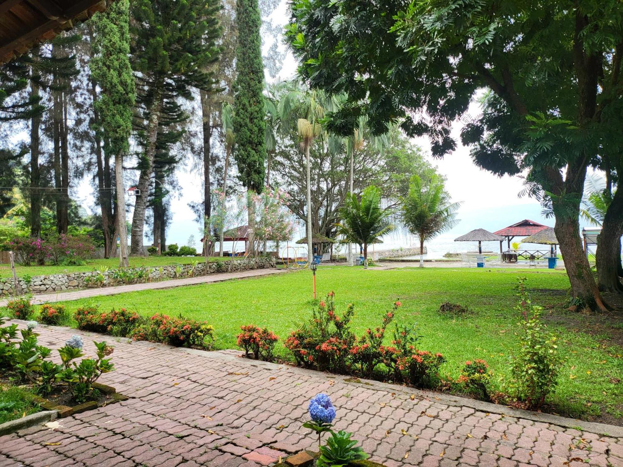 Hotel Pandu Lakeside Tuktuk Tuktuk Siadong Exterior foto