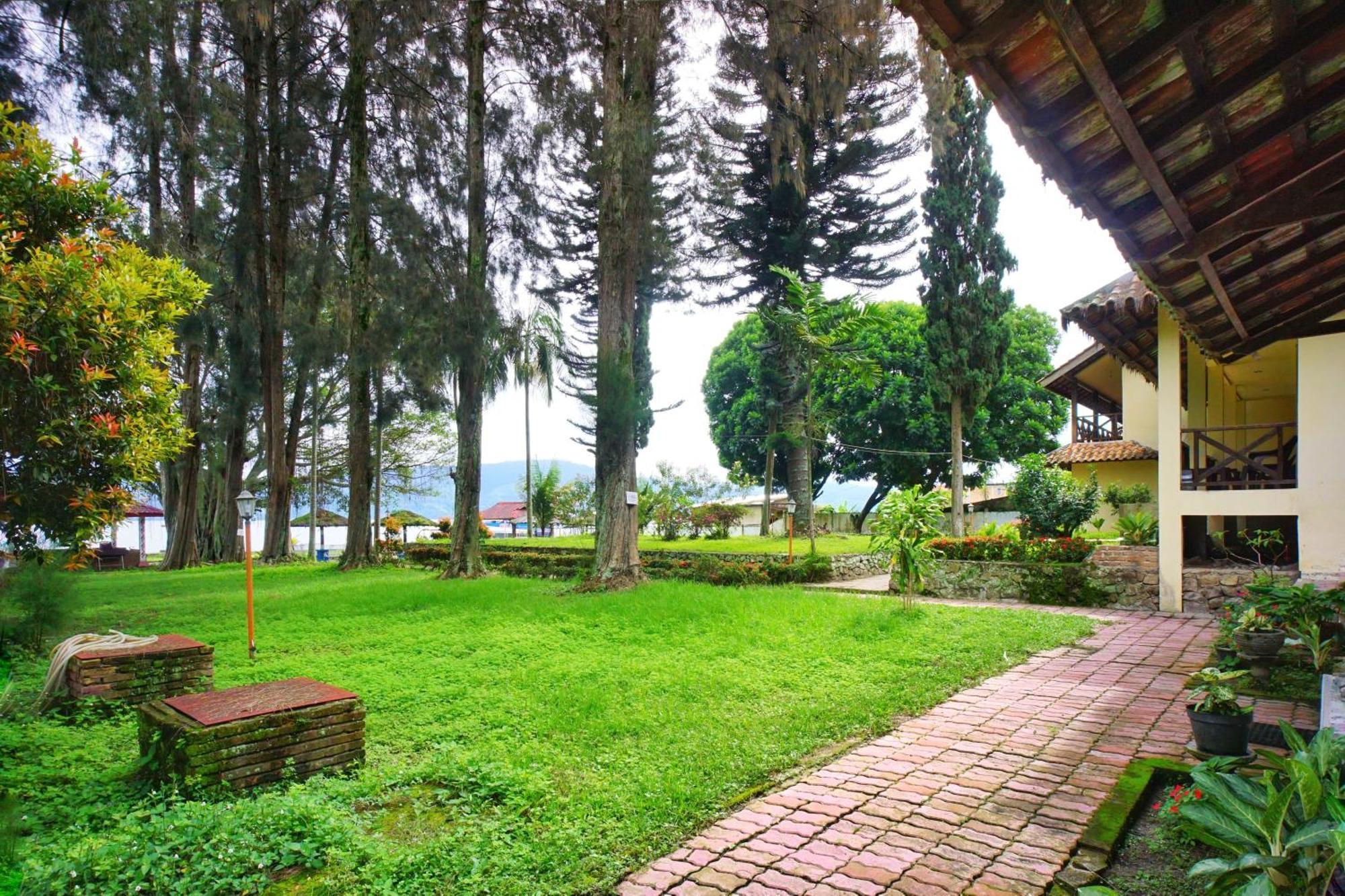 Hotel Pandu Lakeside Tuktuk Tuktuk Siadong Exterior foto