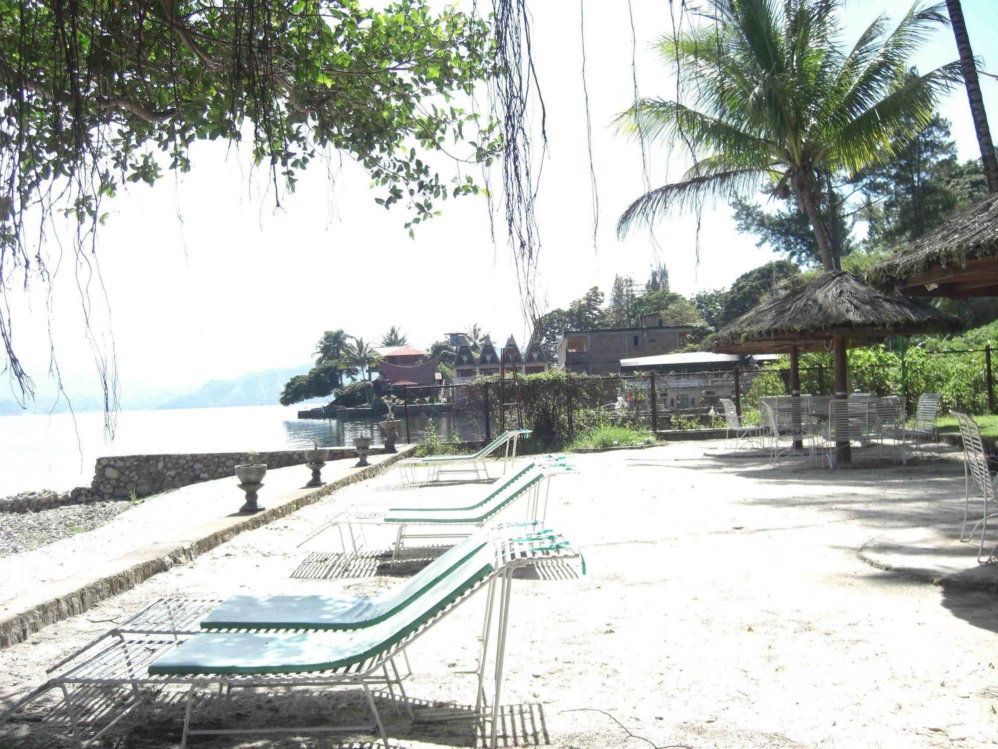 Hotel Pandu Lakeside Tuktuk Tuktuk Siadong Exterior foto